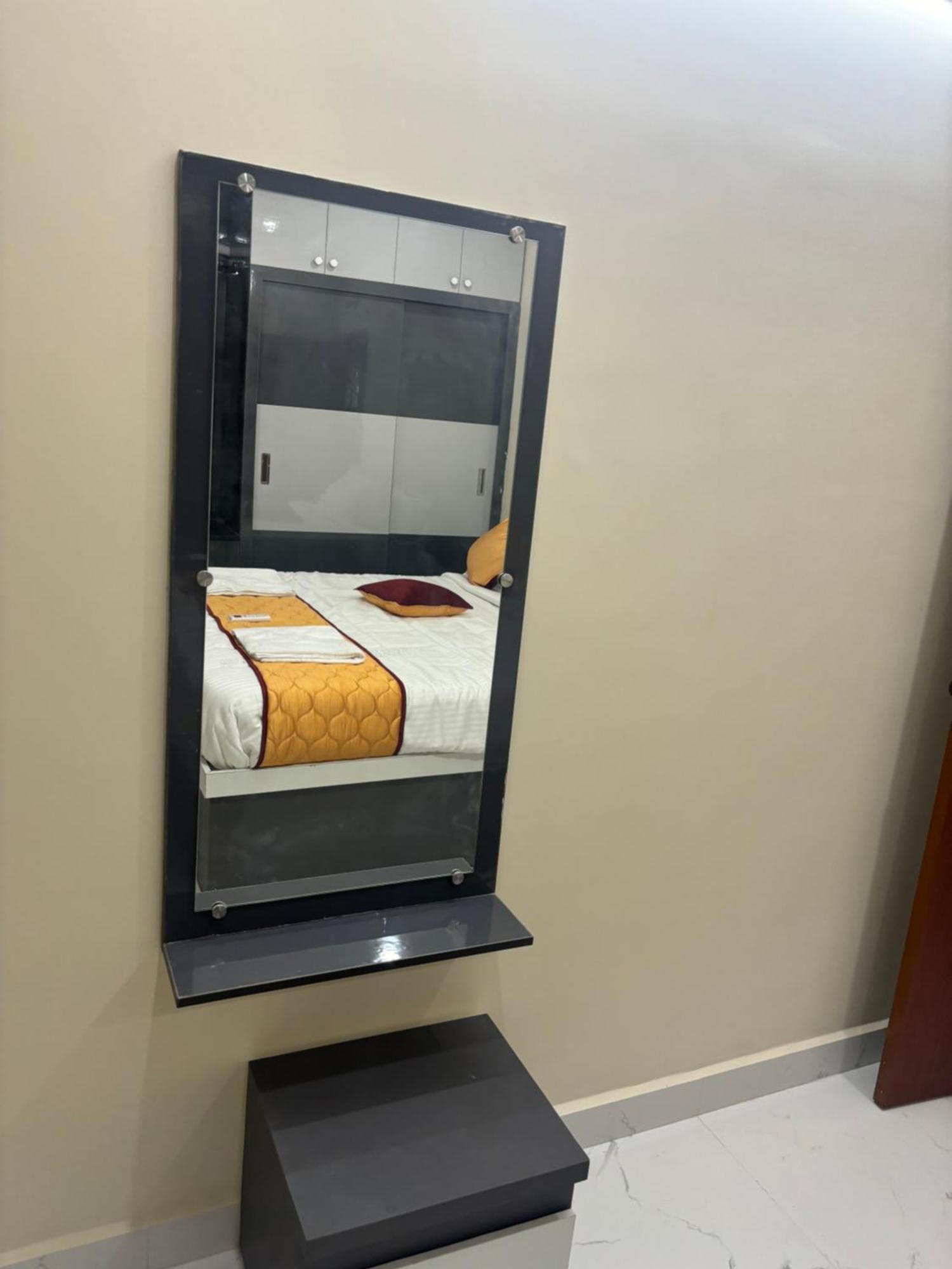 Nest Inn Homestay Tirupati Extérieur photo
