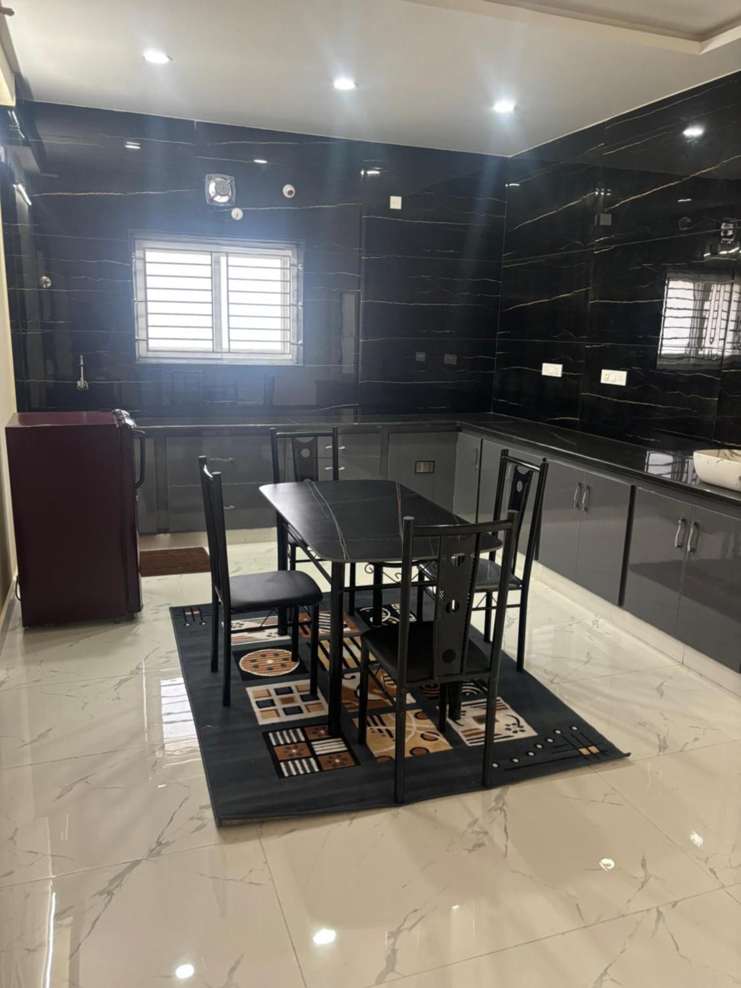 Nest Inn Homestay Tirupati Extérieur photo