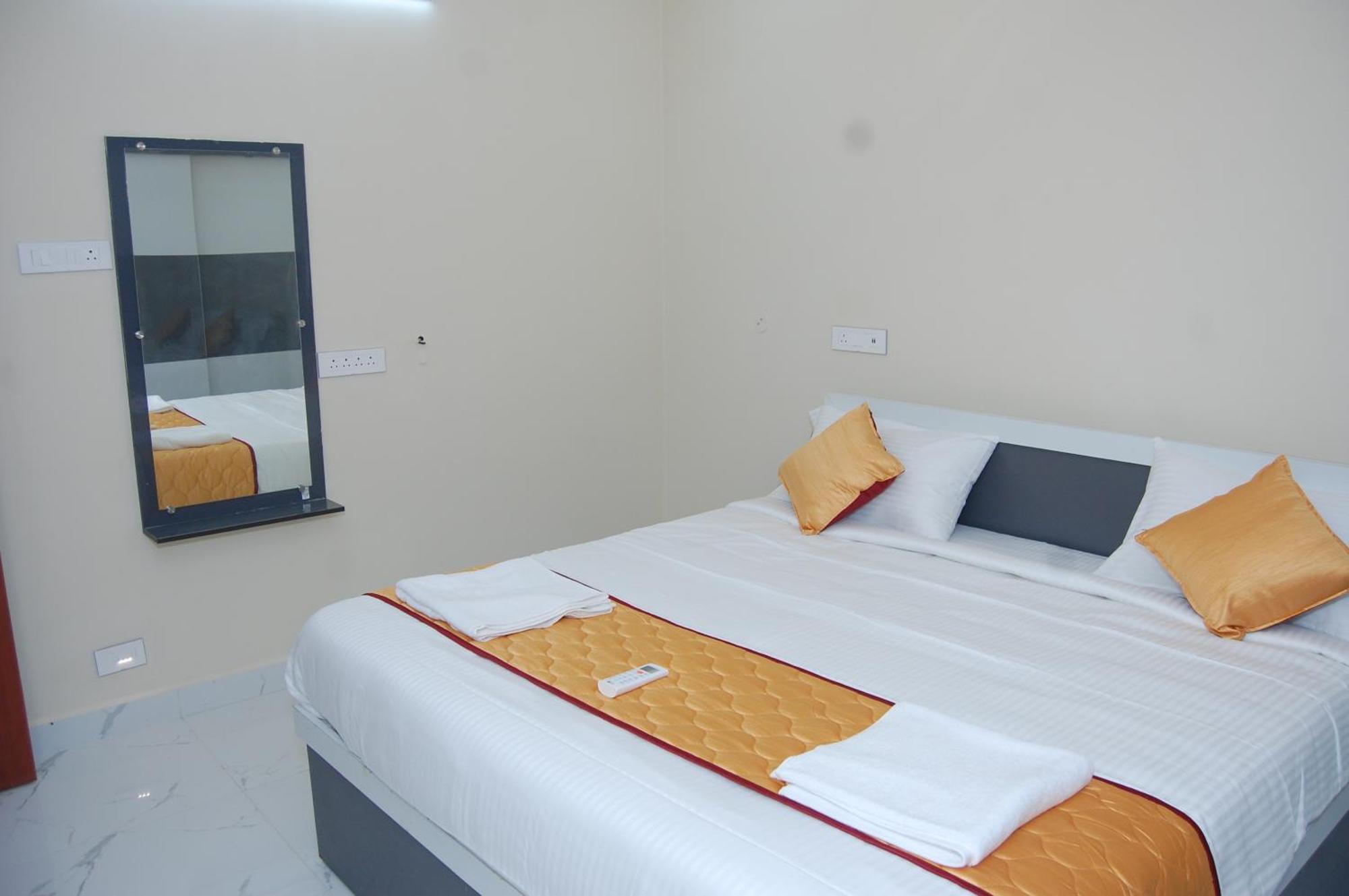 Nest Inn Homestay Tirupati Extérieur photo