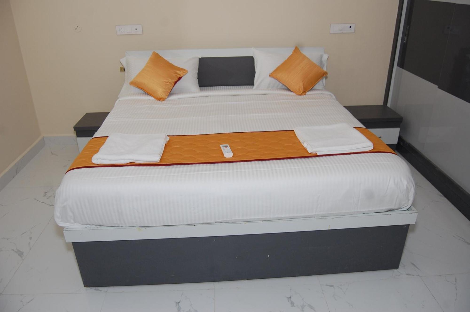 Nest Inn Homestay Tirupati Extérieur photo
